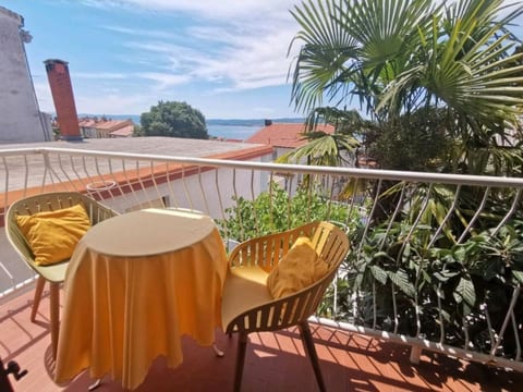 Gemütliche 2-Schlafzimmer-Wohnung mit Meerblick, Crikvenica
