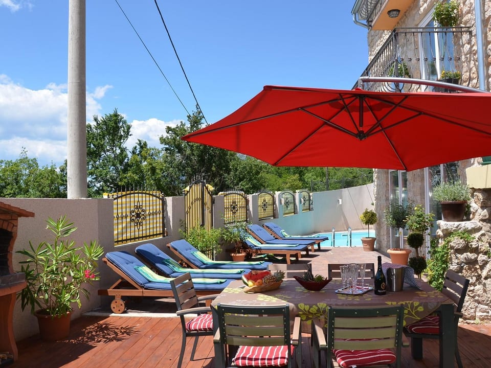Gran casa de vacaciones con piscina privada y terraza - Crikvenica