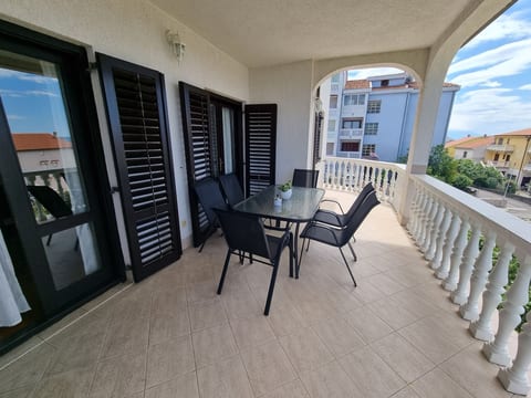 Wohnung mit Terrasse und Meerblick
