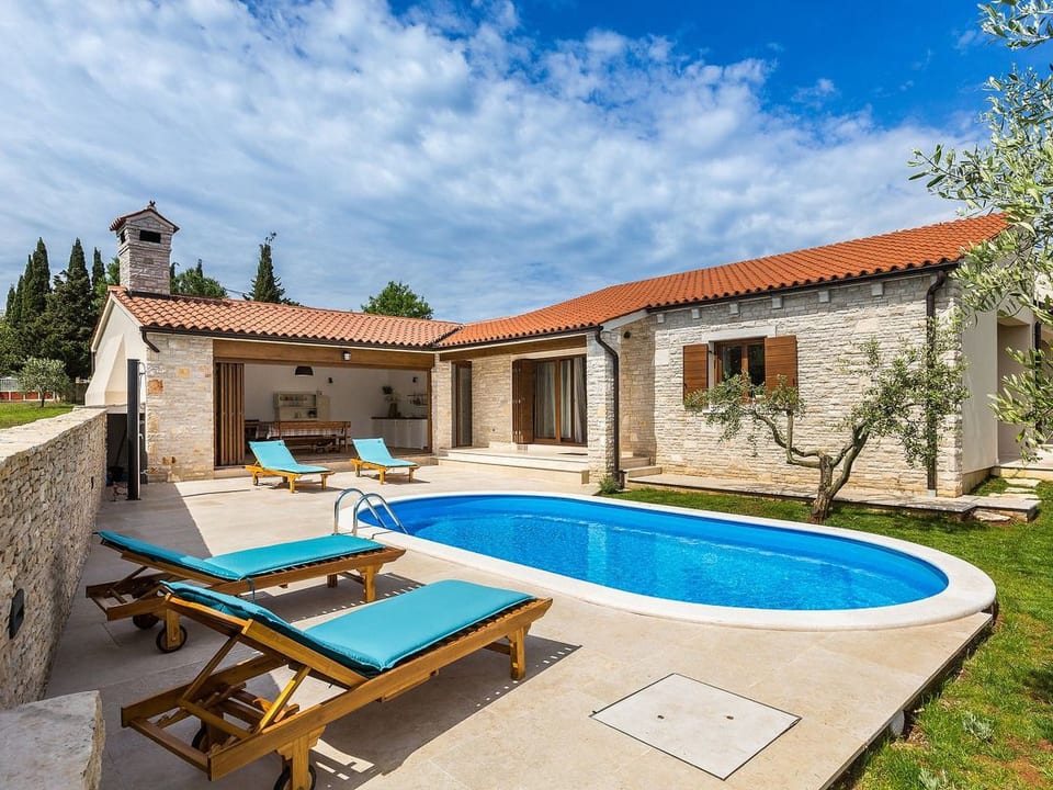 in Kavran mit Privatem Pool - Divšići