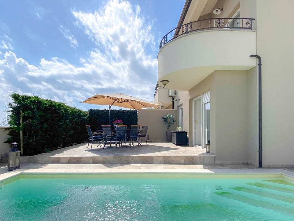 Hanna mit privatem Pool - Novigrad