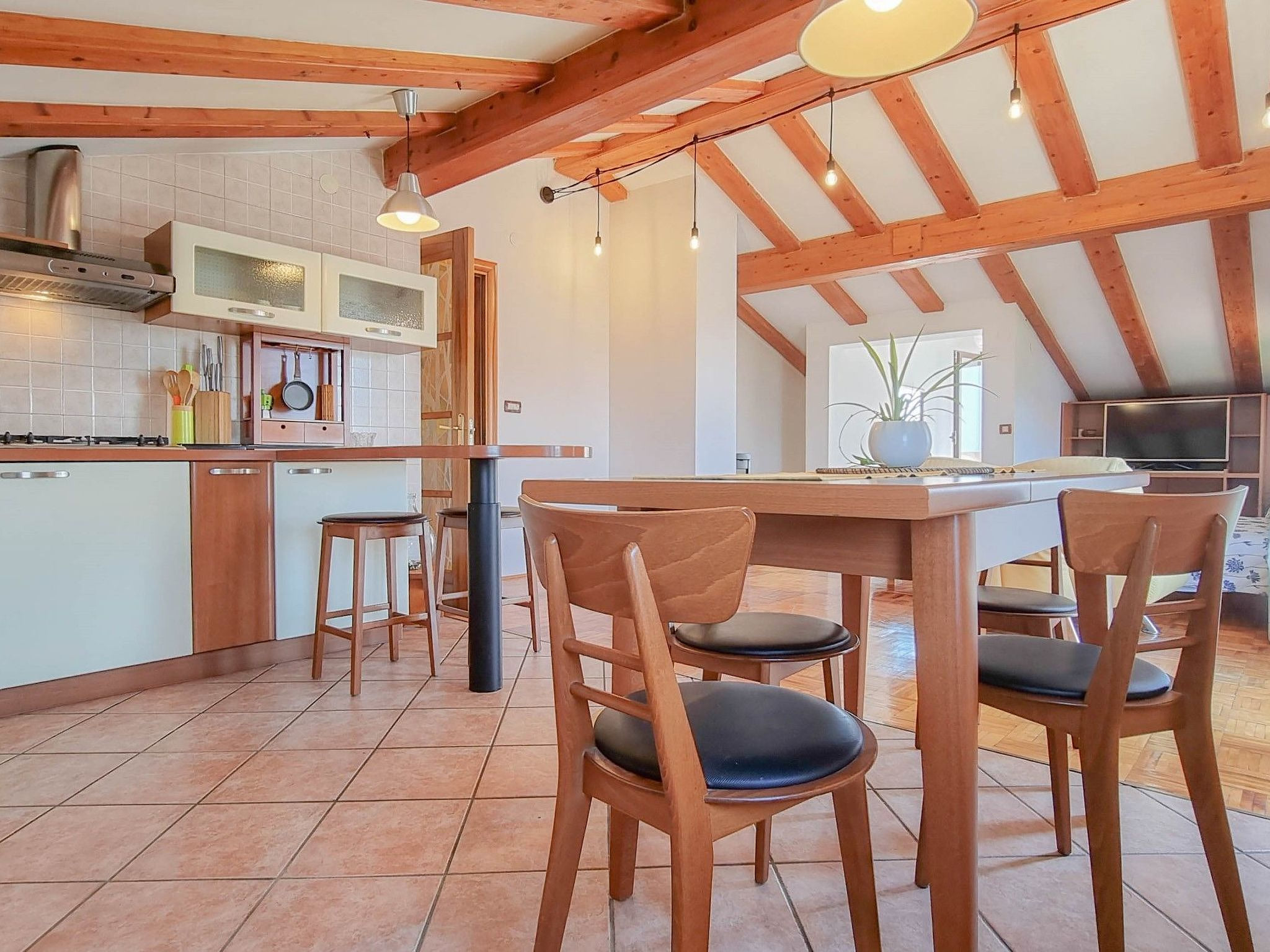 Kitchen / Dining Room