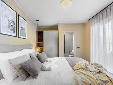 Villa Querchus Apartment 9 with private Pool