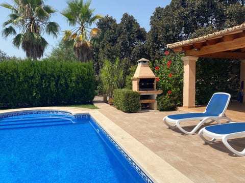 Finca mit Garten, Grill und Terrasse