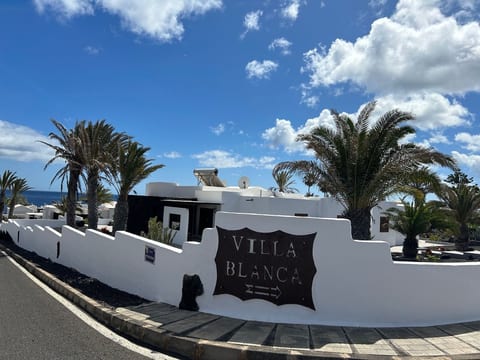 Villa Blanca Apartment 2
