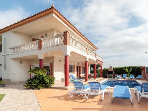 Chalet 'Vista Cunit' mit privatem Pool