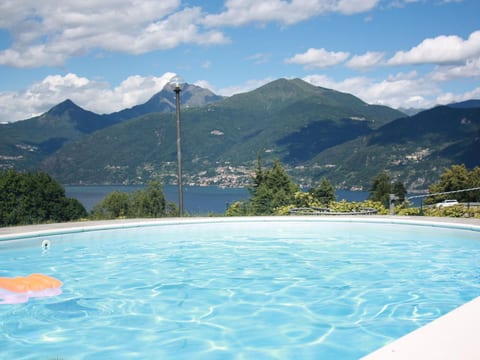 mit Gemeinschaftspool