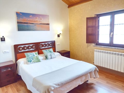 Unterkunft mit Aussicht in "Apartamentos Navalin".