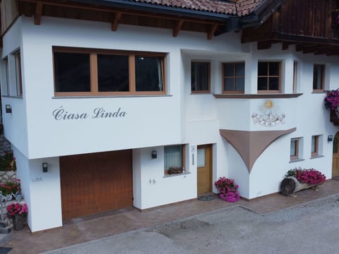 Wohnung "Ciasa Linda App. 1"