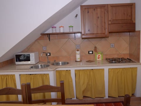 Wohnung in Custonaci mit Kleinem Garten