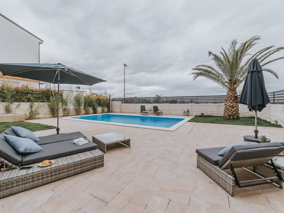 Maison à Novigrad avec piscine privée - Novigrad