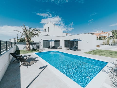 Haus in Novigrad mit privatem Pool