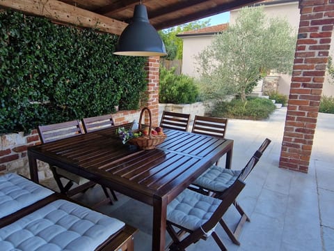 Freistehende Villa mit Garten und privatem Pool