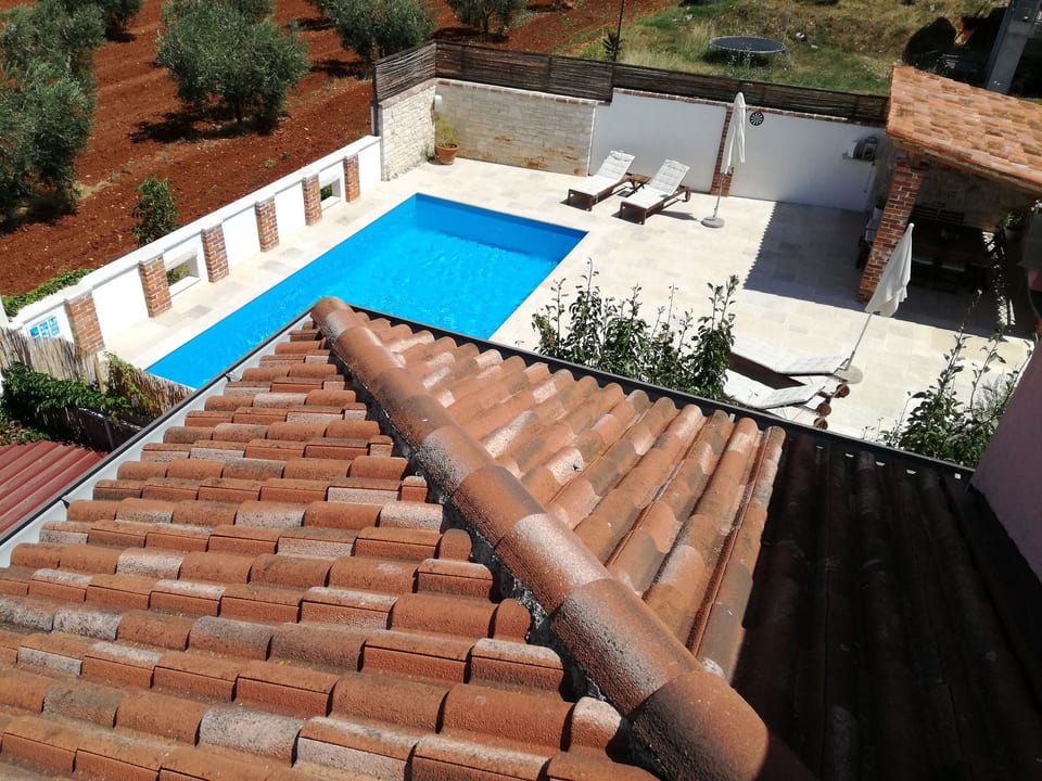 Freistehende Villa mit Garten und privatem Pool - Novigrad