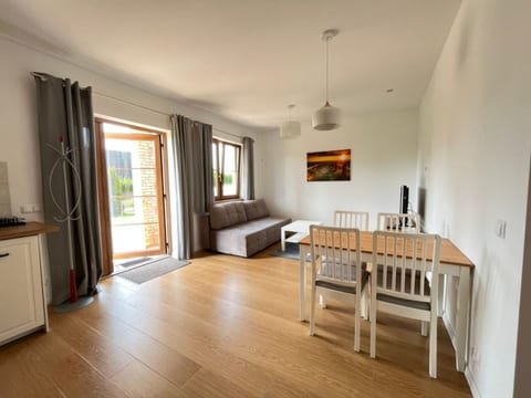 Komfortable Wohnung mit Garten, in der Nähe des Meeres