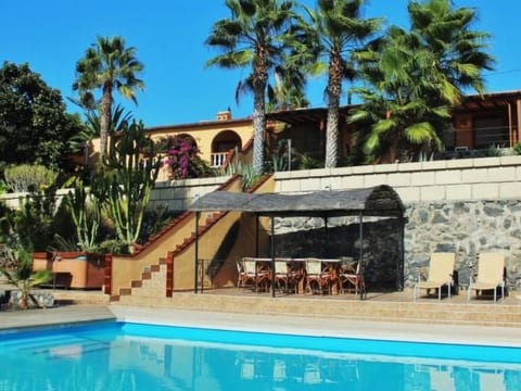 Schöne Finca Sanjuan mit Pool und Meerblick