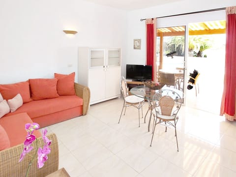 Wohnung Paloma mit Terrasse und Gemeinschaftspool