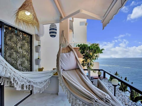 Luxuriöser Rückzugsort mit direktem Meerzugang und Pool