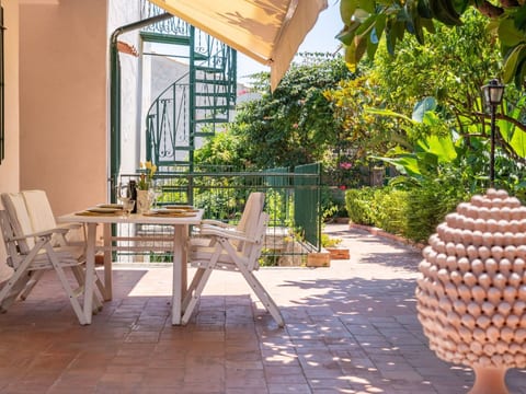 Villa Valencia