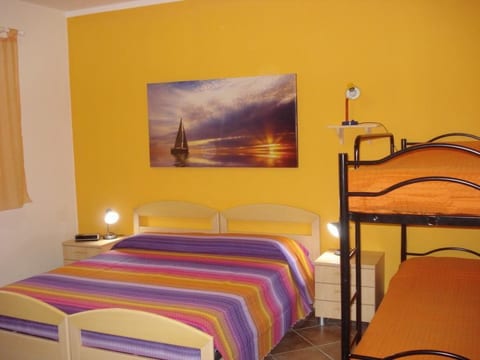 Gemütliches Appartement in Capoliveri mit Grill und Terrasse