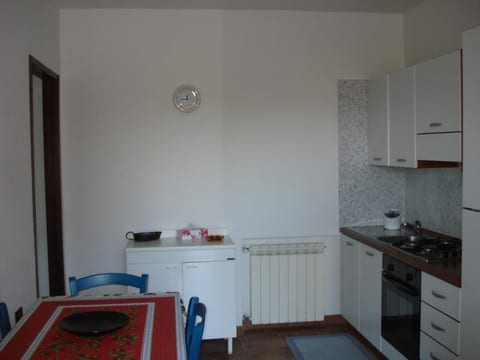 Gemütliches Appartement in Capoliveri mit Grill und Terrasse