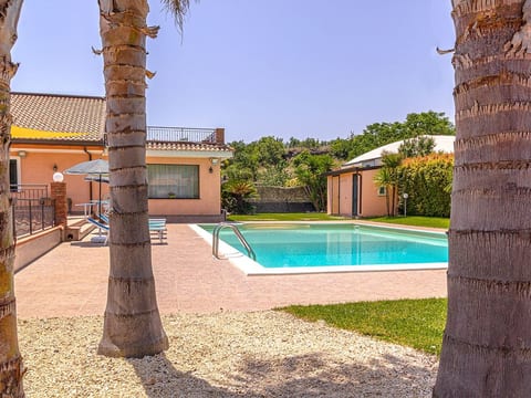 Ferienvilla 'Villa Aura' mit Pool