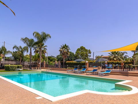 Ferienvilla 'Villa Aura' mit Pool