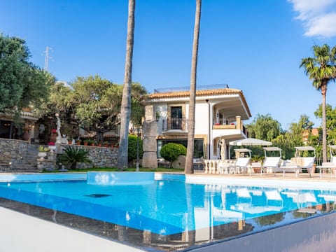 Villa Finù - Panoramavilla mit Pool