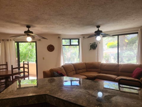 2 Bdrm/2Ba Washer/Dryer. Pools. Short or long term