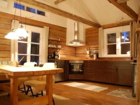 Charmantes Ferienhaus in der Wildnis Lapplands