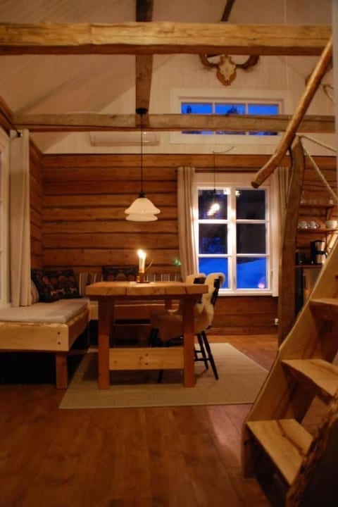 Charmantes Ferienhaus in der Wildnis Lapplands