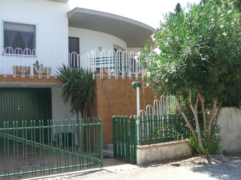 Villa Aliotis 200m vom Meer entfernt