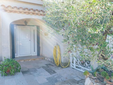 Imposante Ferienvilla mit großem Pool