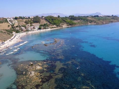 Appartement in Sciacca mit Terrasse und Garten