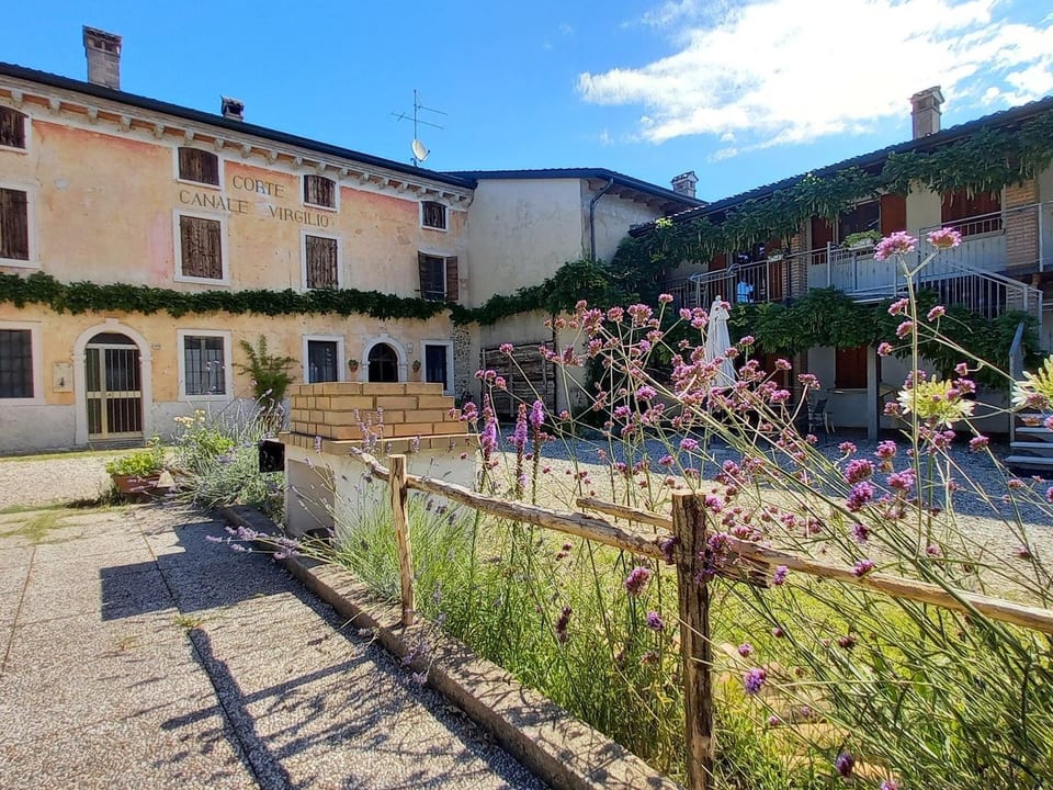Das Landgut Corte Canale Virgilio mit Balkon - Volta Mantovana