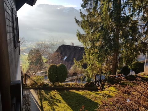 Charmantes Chalet Apartment mit Aussicht