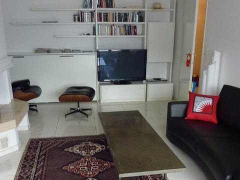 Apartment 360
