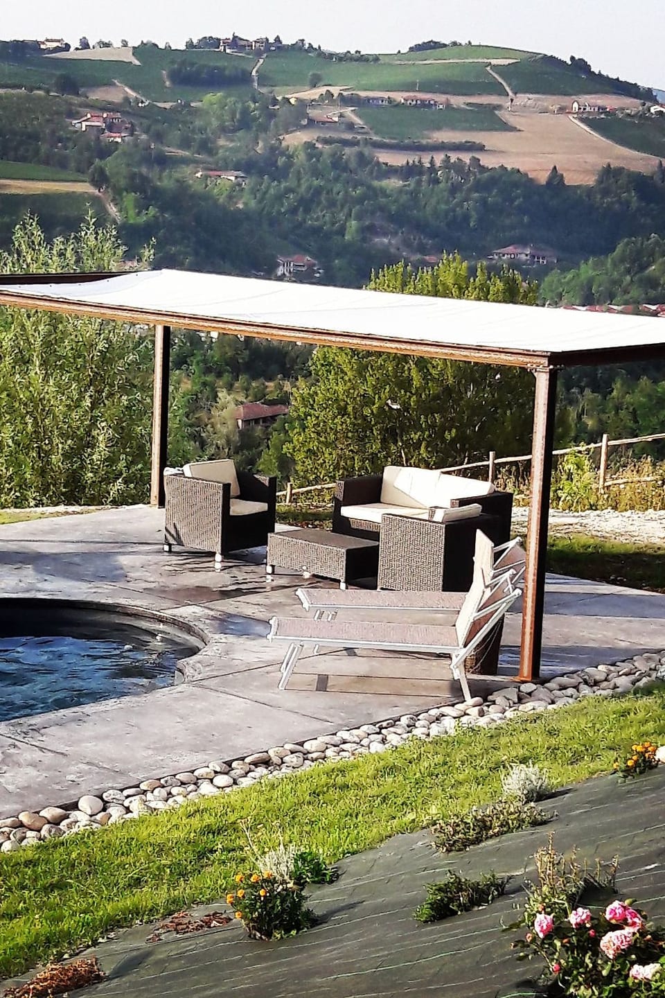 Proprietà con piscina condivisa - Dogliani
