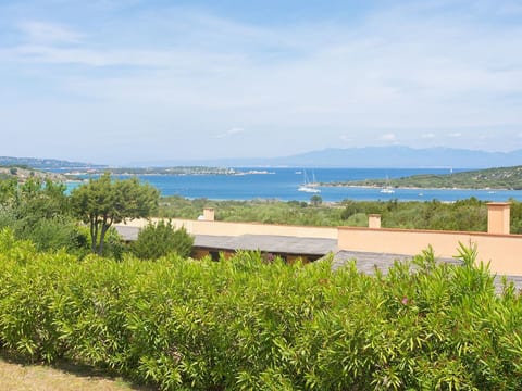 Villa mit Garten und Meerblick
