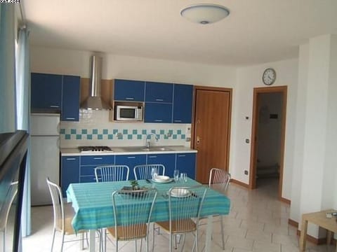 Wohnung 8 mit Seeblick, Garage, Schwimmbad,