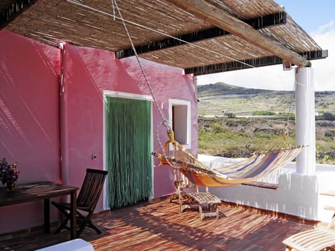 Dammuso Gelso' Wohnung mit Blick aufs Wasser