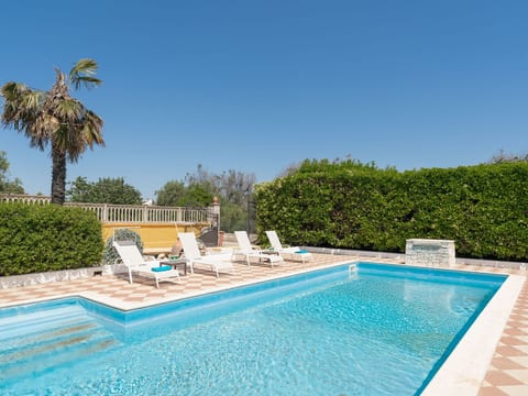 Villa Azzurra mit Pool
