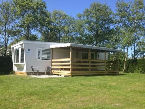 Strandnahes Chalet mit überdachter Veranda