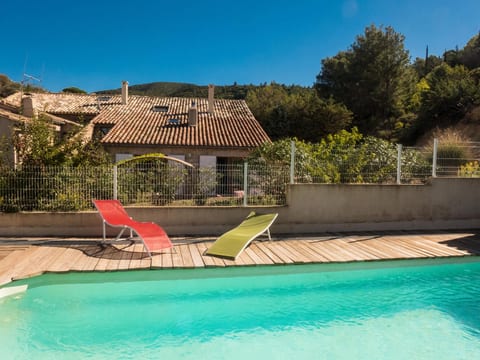Komfortables Ferienhaus mit Privatpool