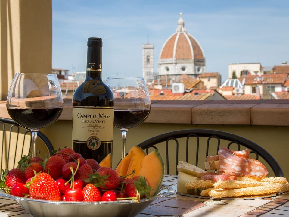 Apartamento tranquilo en Santa Croce con terraza, cerca de la catedral de Florencia. - Florence