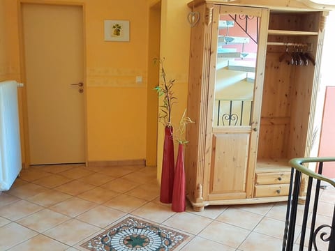 Ferienvilla mit Garten, Grill und Terrasse