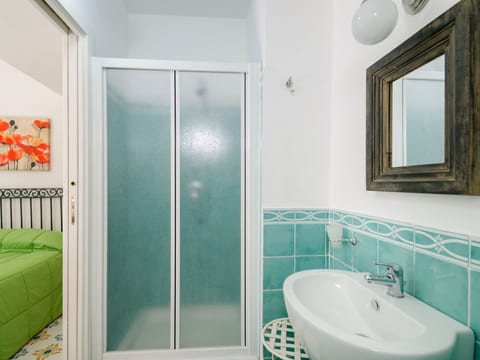 Il Vicolo - Zweizimmerwohnung im Zentrum von Ceraso mit Küche und Terrasse, bis
