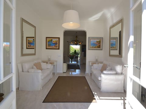 in Colonia De Sant Pere mit Grill, Garten und Terrasse