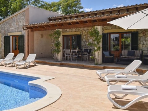 Moderne Villa mit privatem Pool in Crestatx