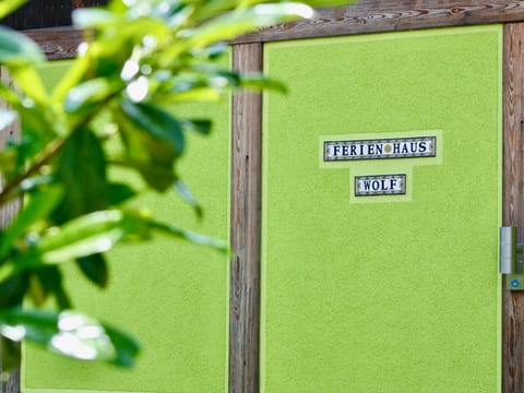 Bungalow mit Garten, Grill und Terrasse